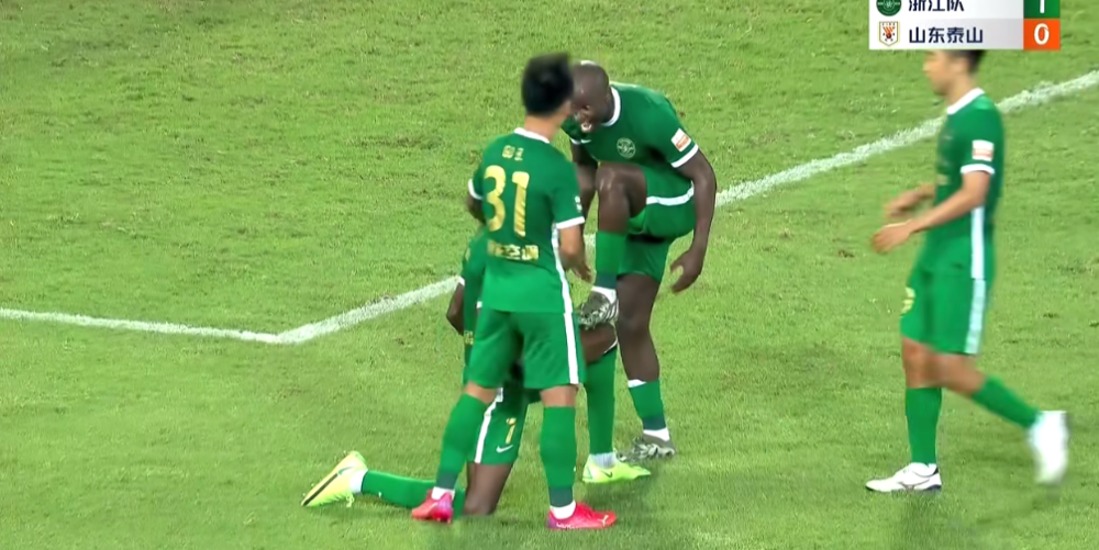 罗德兹升班马初生牛犊,敢打敢拼险些爆冷掀翻豪门  罗德兹升班马初生牛犊,敢打敢拼险些爆冷掀翻豪门